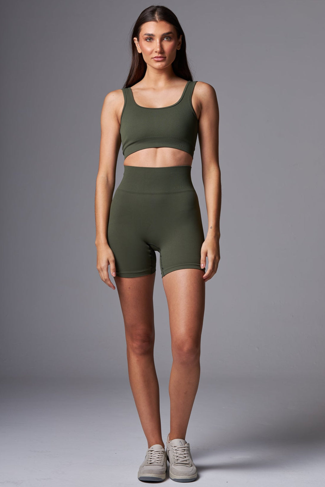 Short Outsider Seamless Jungle