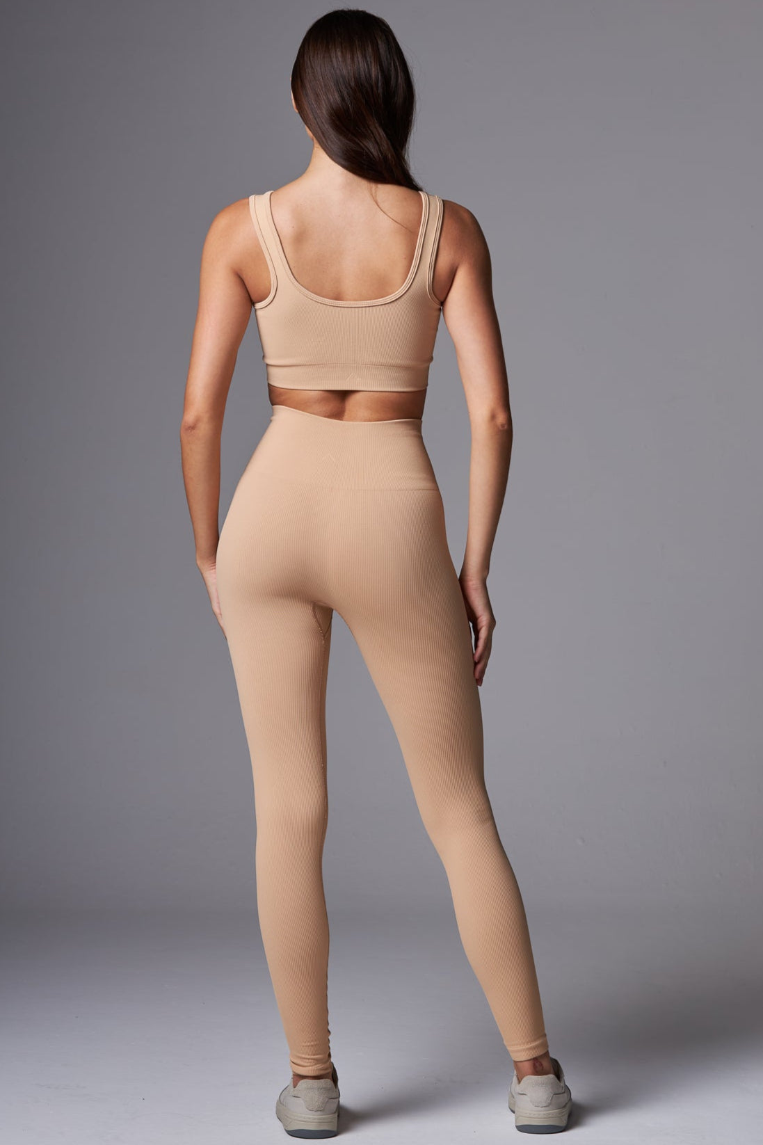 Top Outsider Seamless Nude Wheat