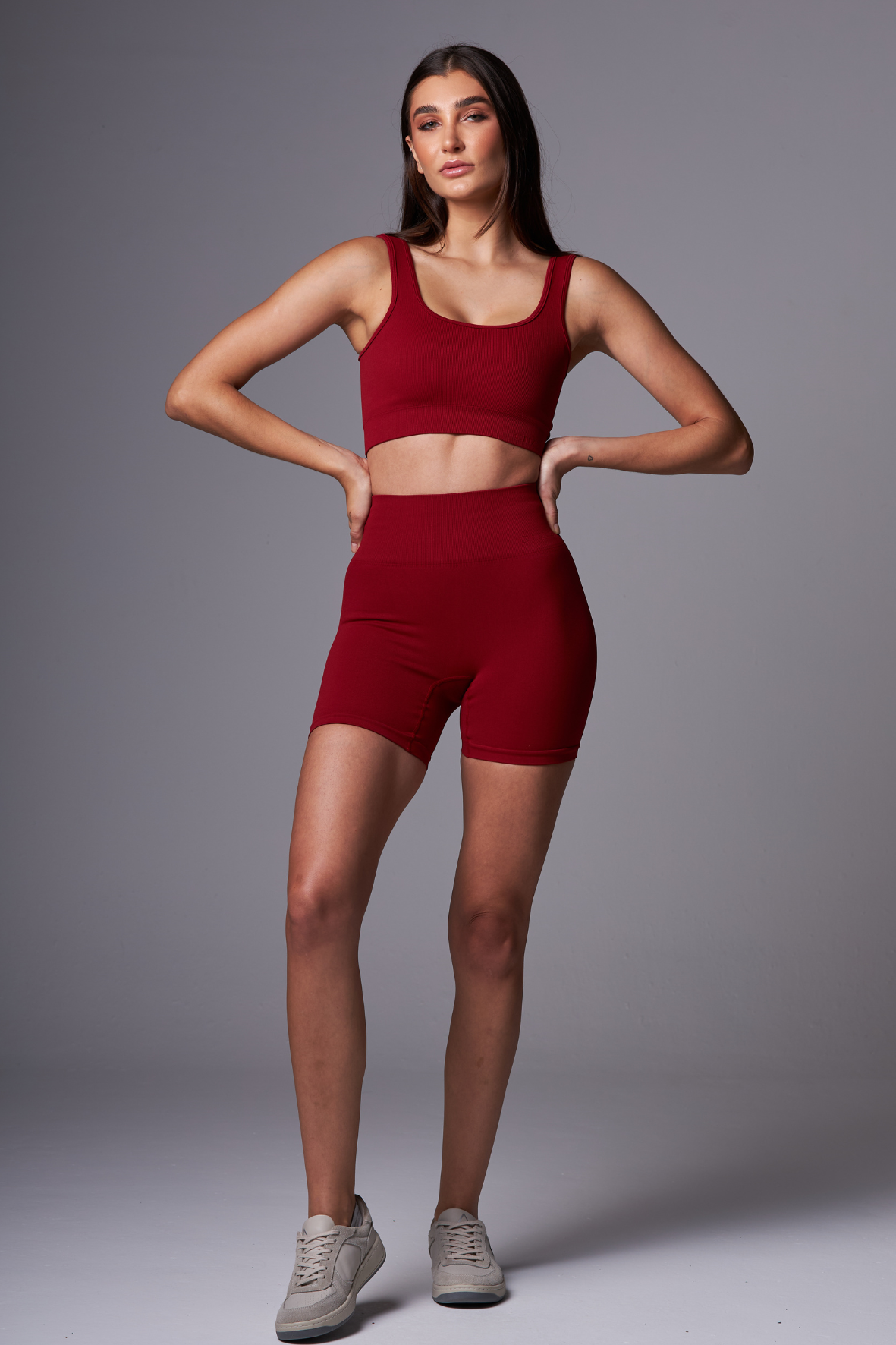 Short Outsider Seamless Winery