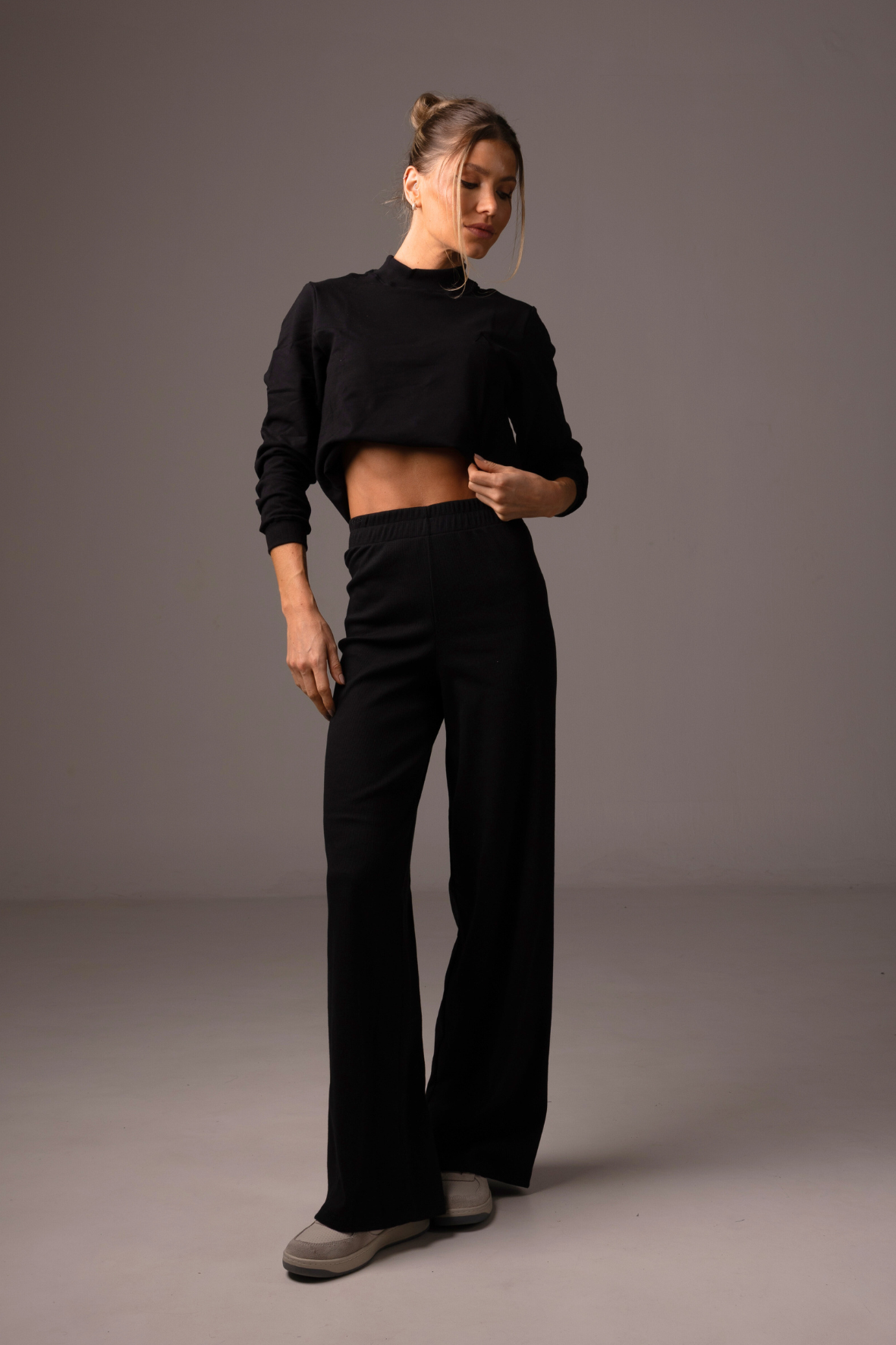 Pullover Mock Neck - Black