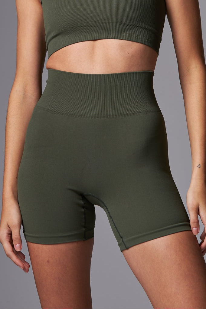 Short Outsider Seamless Jungle