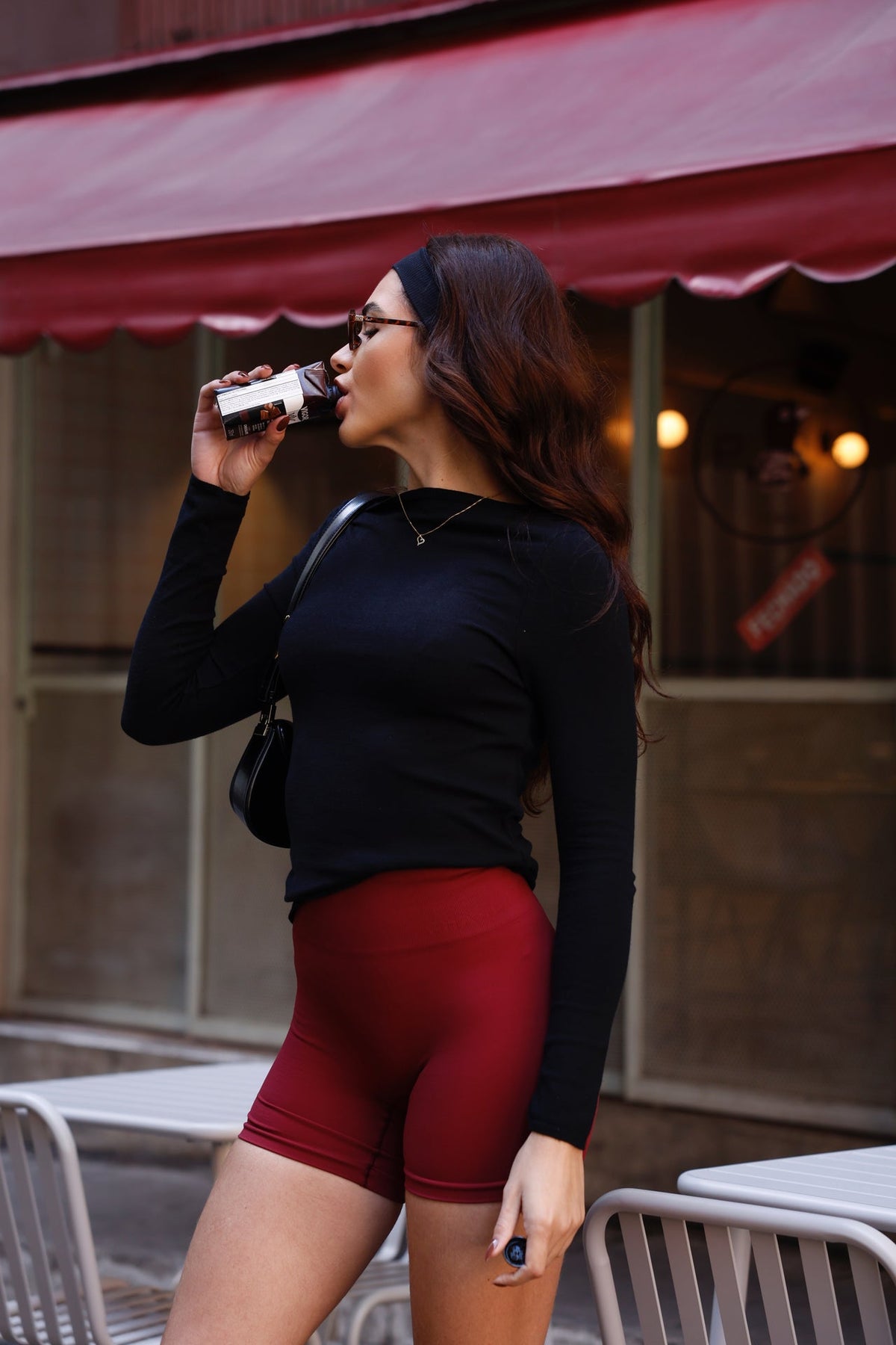 Short Outsider Seamless Tibetan Red
