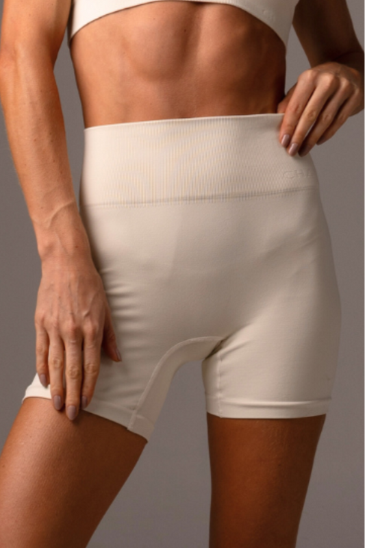 Short Outsider Seamless Butter