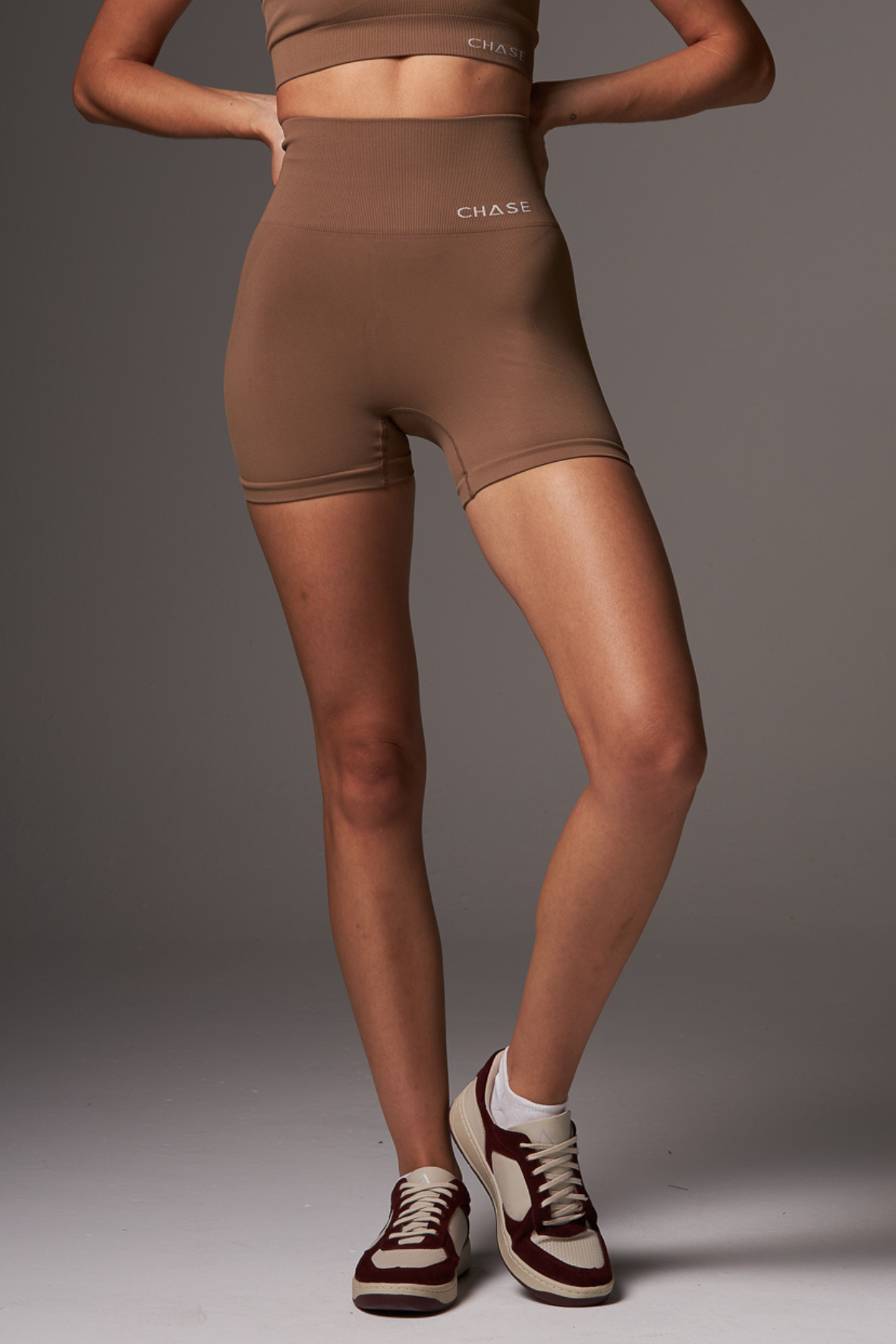 Short Pure Seamless Brown