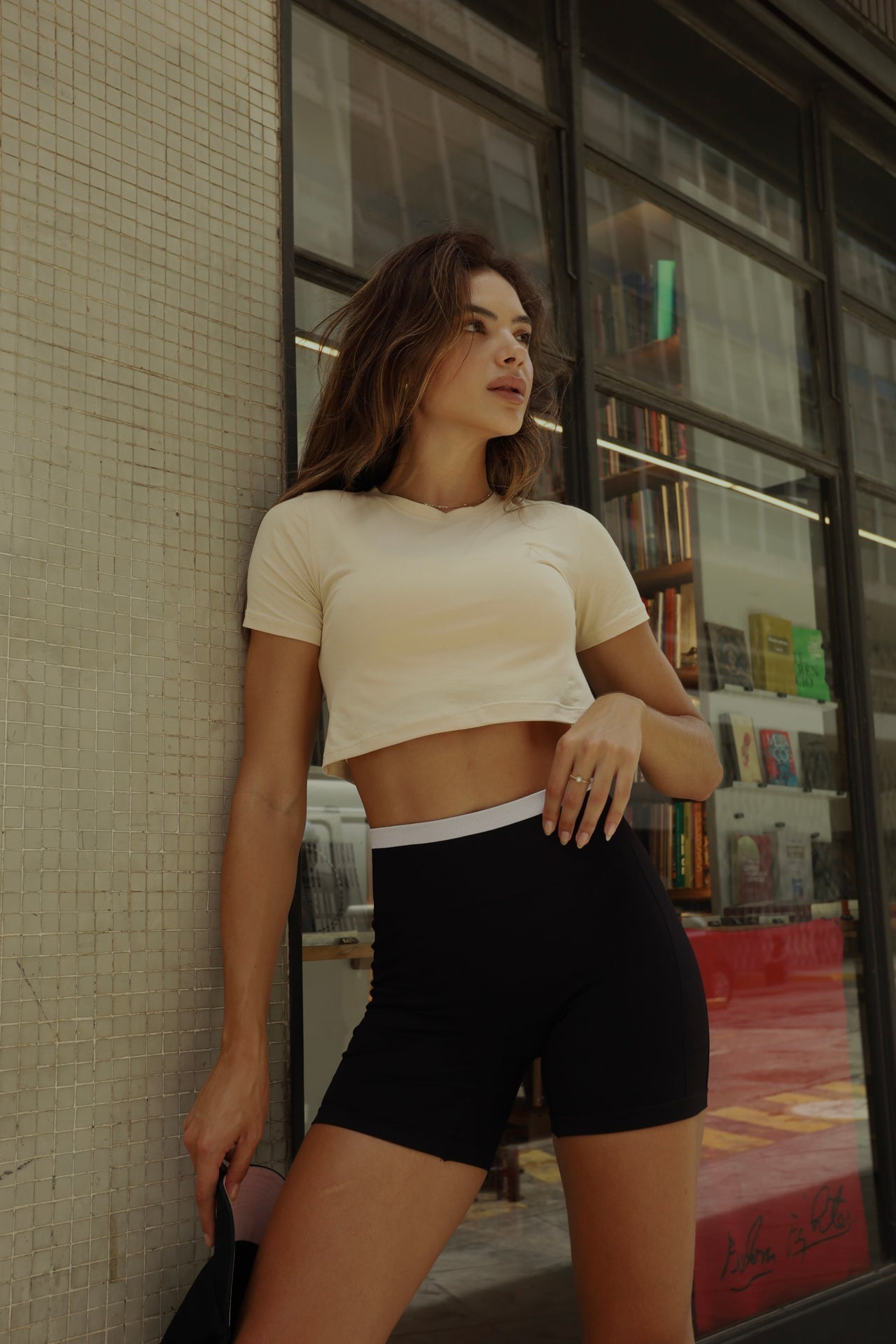 Cropped Essential Nude