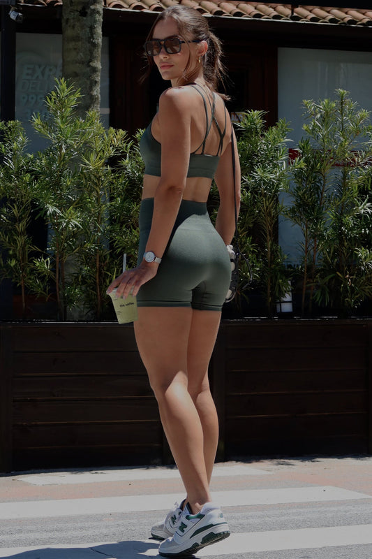 Short Moon Dust Seamless Esmerald