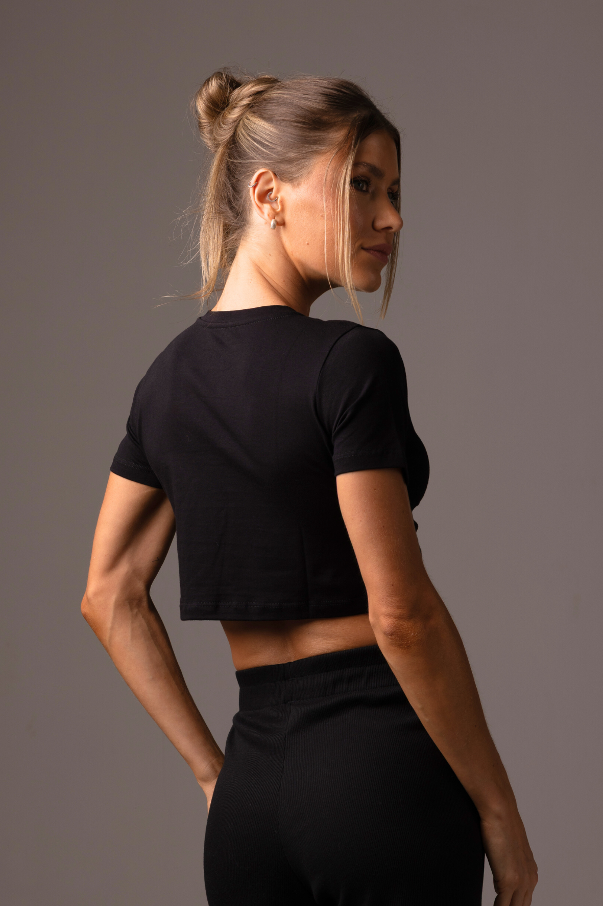 Cropped Essential Black