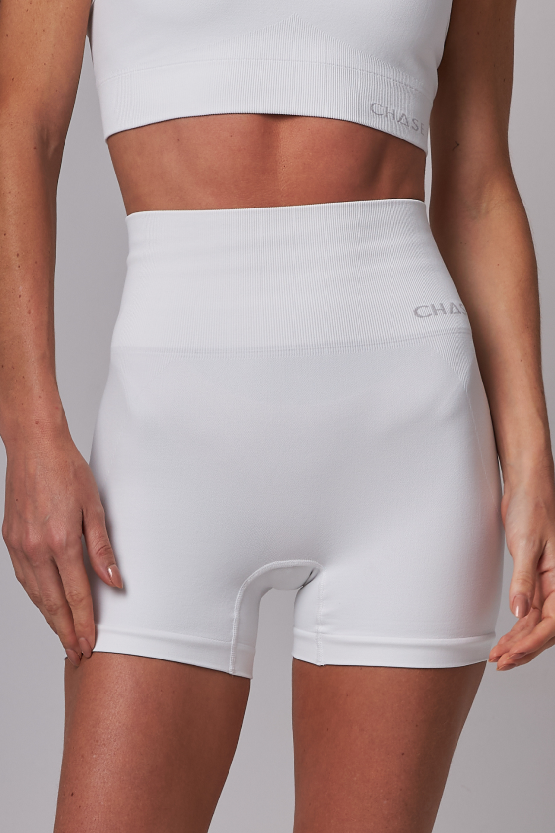 Short Pure Seamless Snow