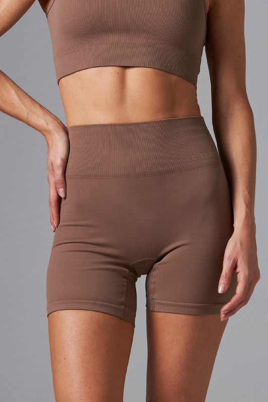 Short Outsider Seamless Brown