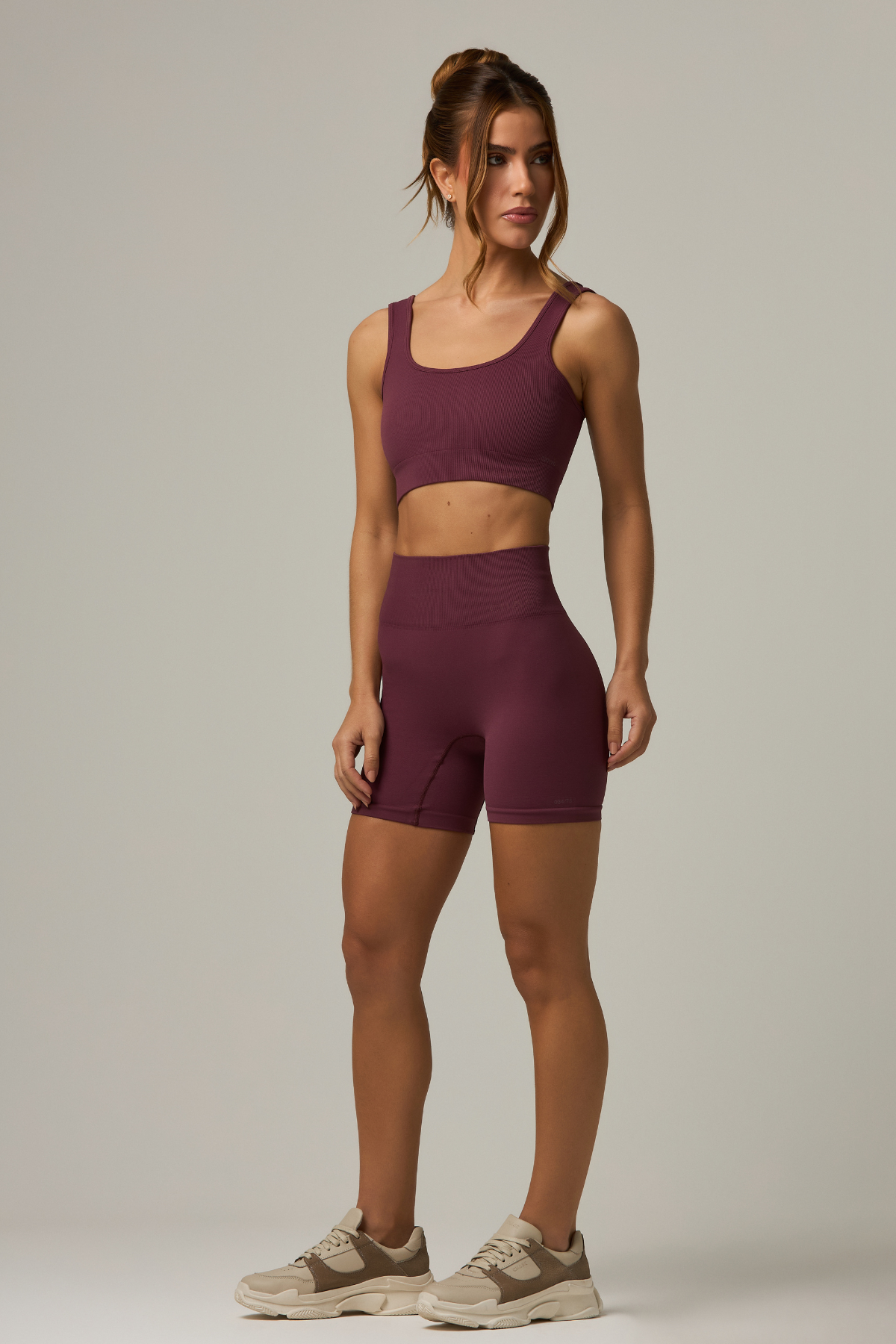 Short Outsider Seamless Burgundy