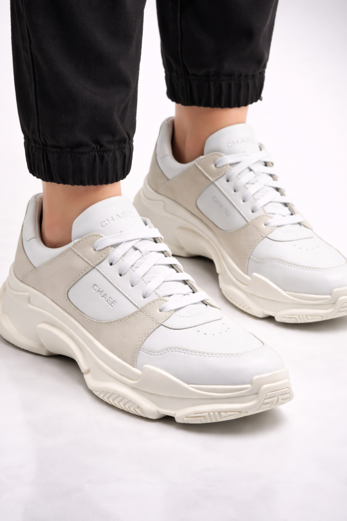 Chase Sneakers High Off White