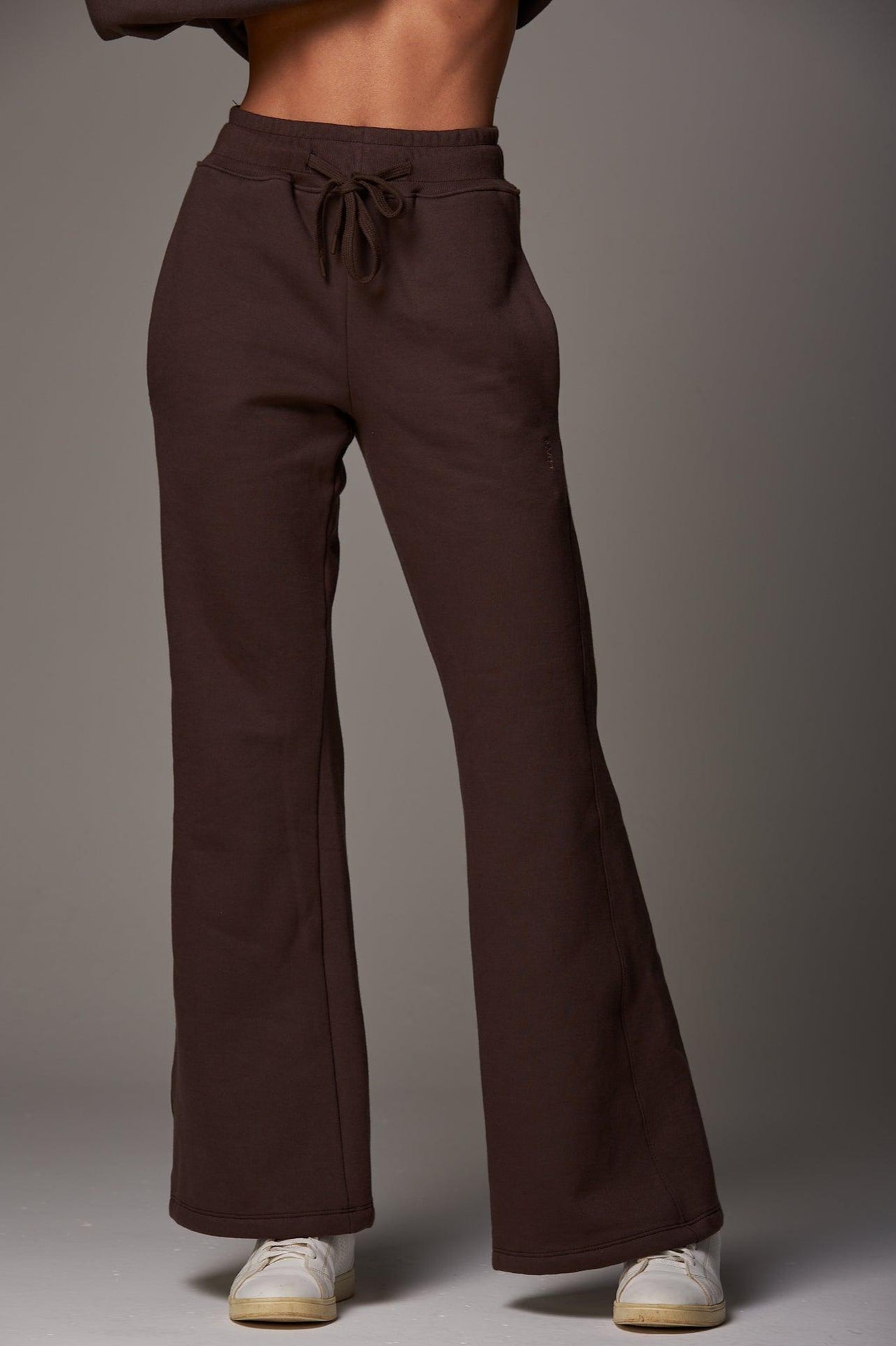 Moletom Straight Flare Dark Brown - chasebrasil.com