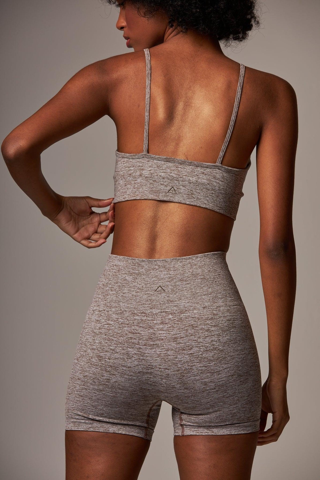 Short Print Seamless Grey Coffee - chasebrasil.com